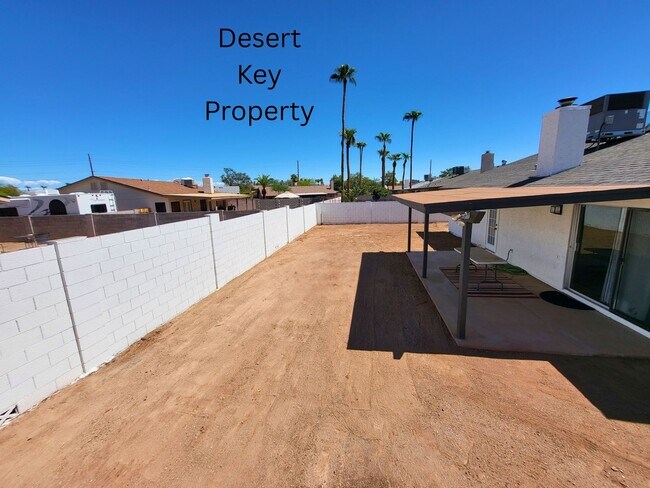 Building Photo - 4856 E Capistrano Ave