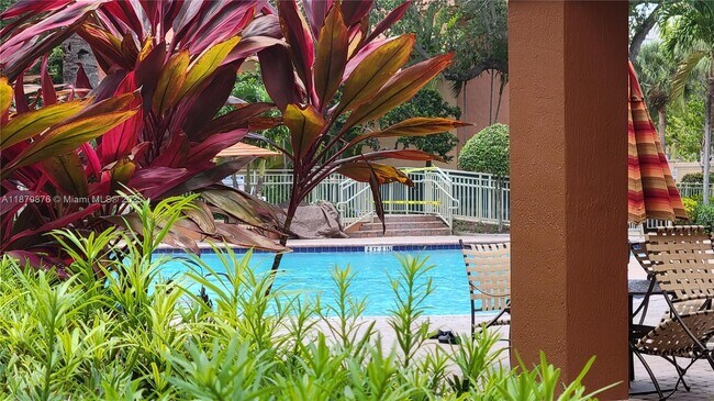 Building Photo - 5010 S Harbor Isles Dr