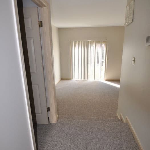 Building Photo - 206 Roundhouse Ct