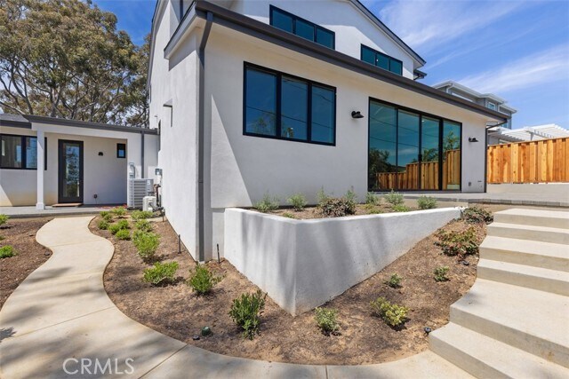 Building Photo - 21552 Treetop Ln
