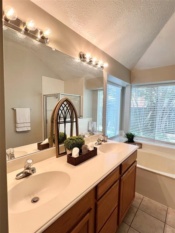 Building Photo - 16307 Ginger Run Way