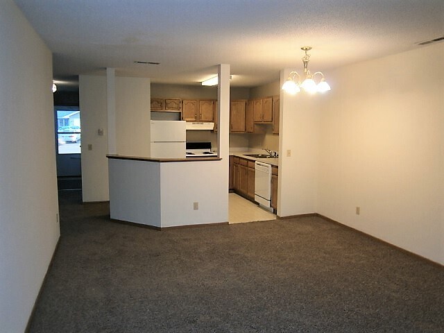 Building Photo - 1232 Spruce Ct