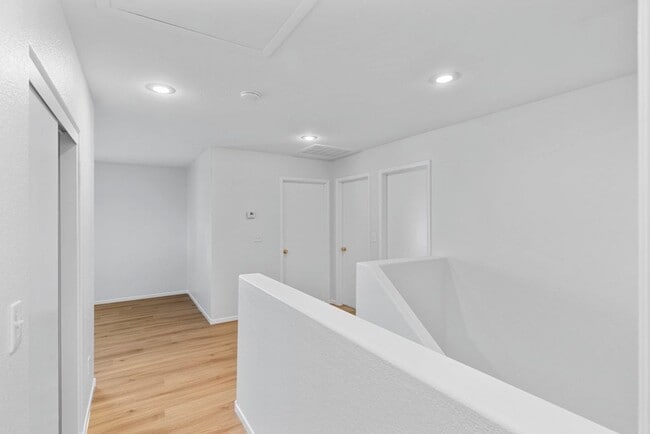 Building Photo - BEAUTIFUL 3 BED HOME IN SUMMERLIN- NEW FLOORING! HUGE LOFT!