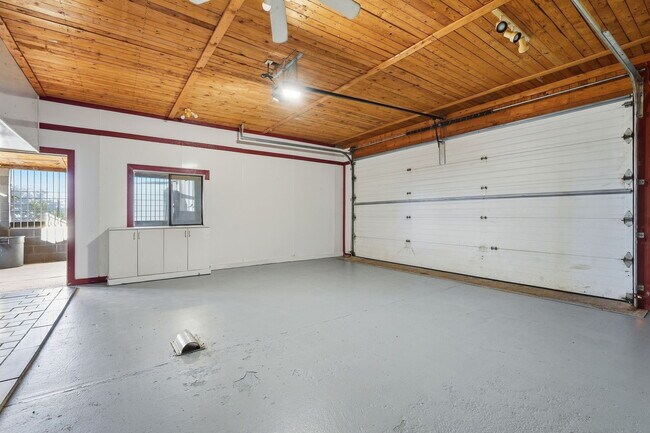 Building Photo - 2237 W Foothill St