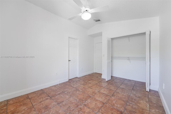 Building Photo - 1551 Seagrape Way