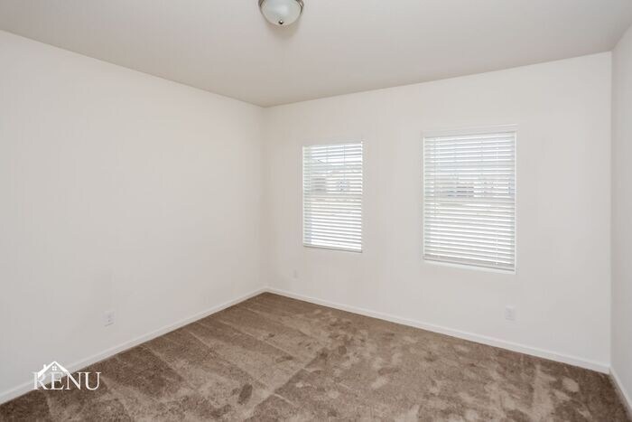 Building Photo - 550 Crestridge Dr