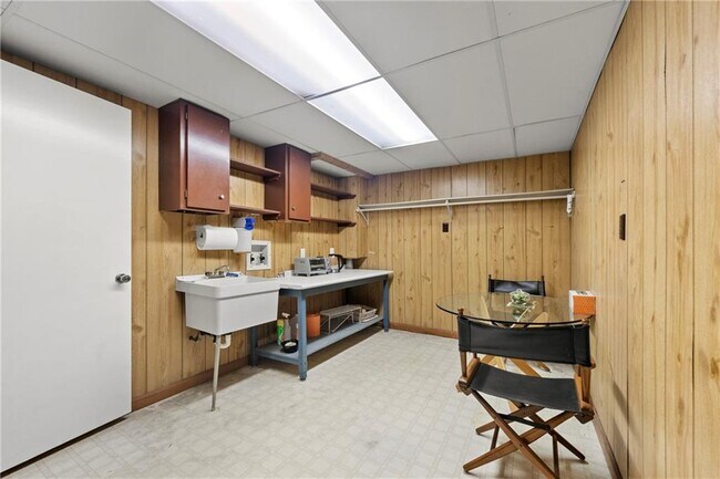 Building Photo - 4716 Dana Terrace SW
