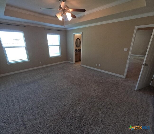 Building Photo - 2902 Lenora Dr