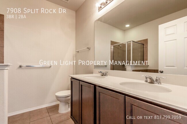 Building Photo - 7908 Split Rock Dr
