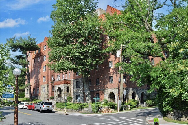 Primary Photo - 22 Sagamore Rd