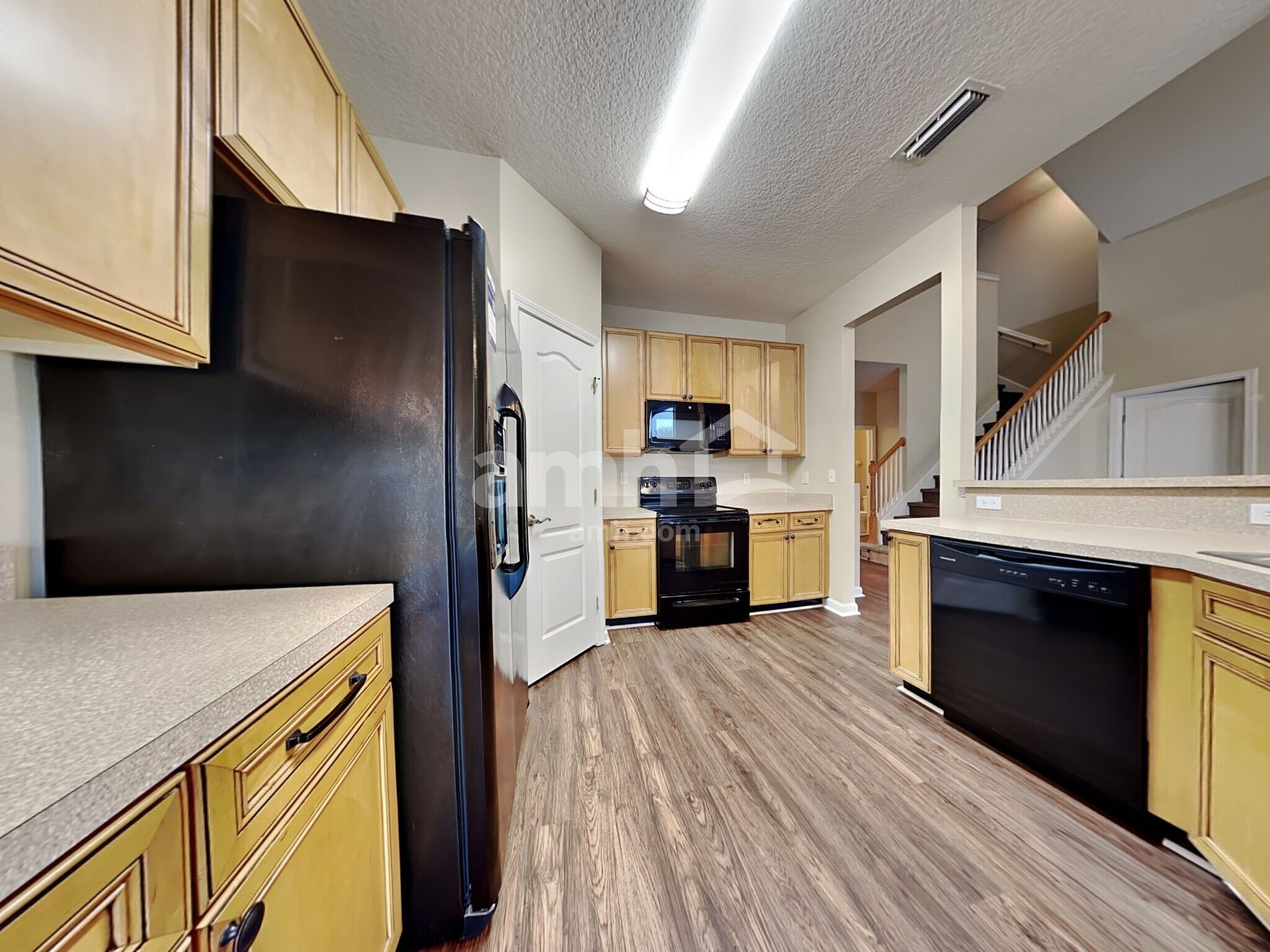 Building Photo - 890 Thoroughbred Dr