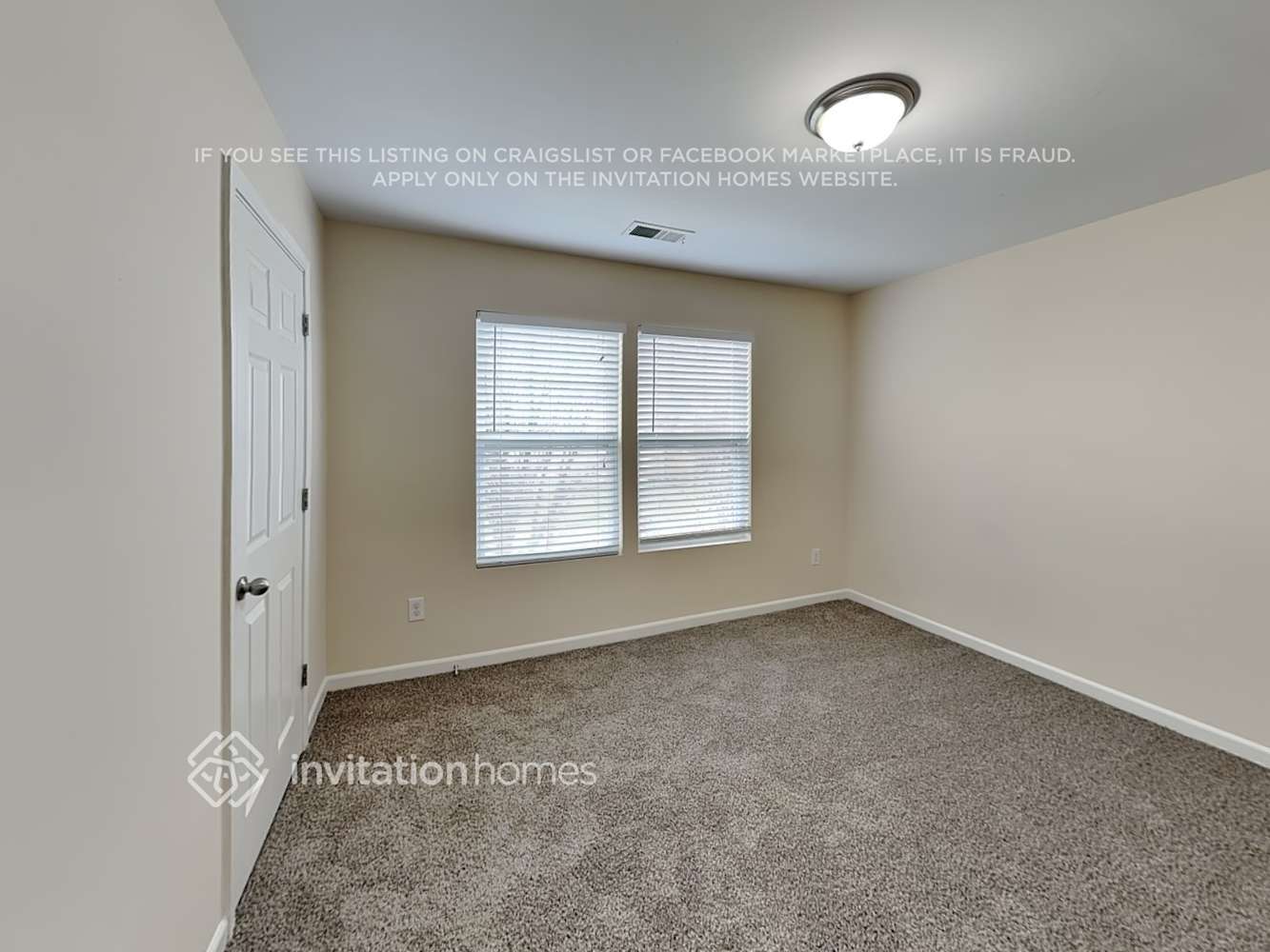 Building Photo - 1052 Sapphire Dr