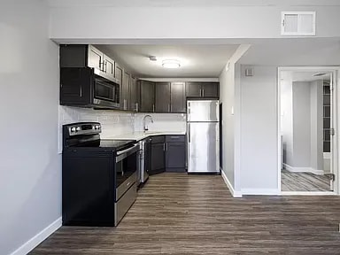 Building Photo - 6801 Bingham St