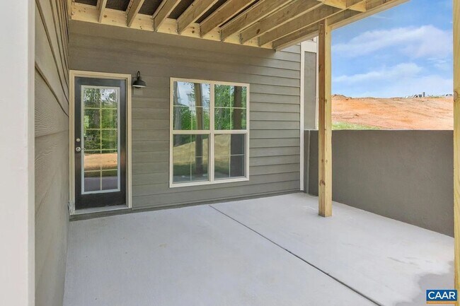 Building Photo - Upscale living in this beautiful model home in Old Trail - 4BR, 3.5 Ba