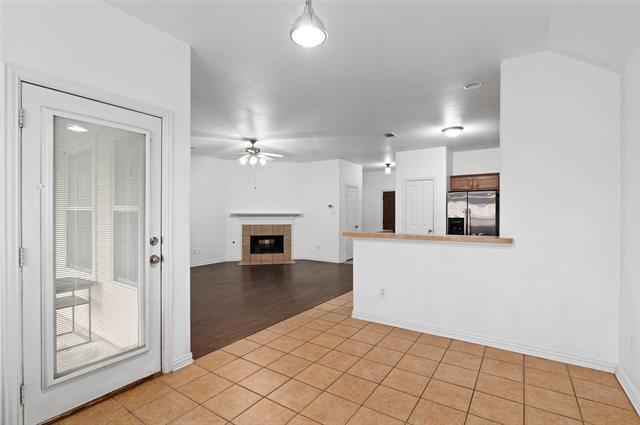 Building Photo - 2121 Castle Creek Dr