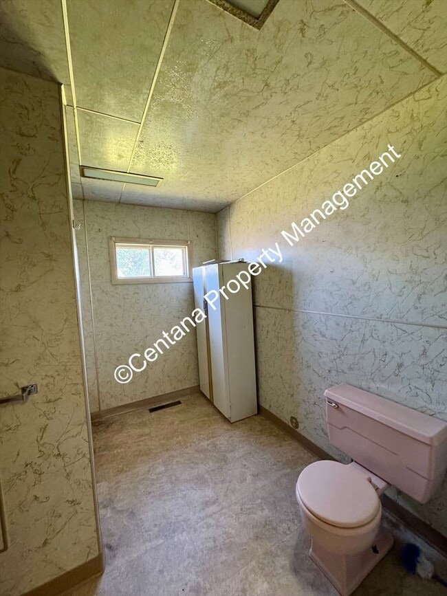 Building Photo - 1 Bed 1 Bath Located in the Flats