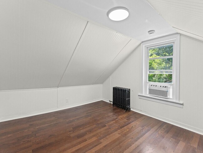 Building Photo - 215 Erial Rd