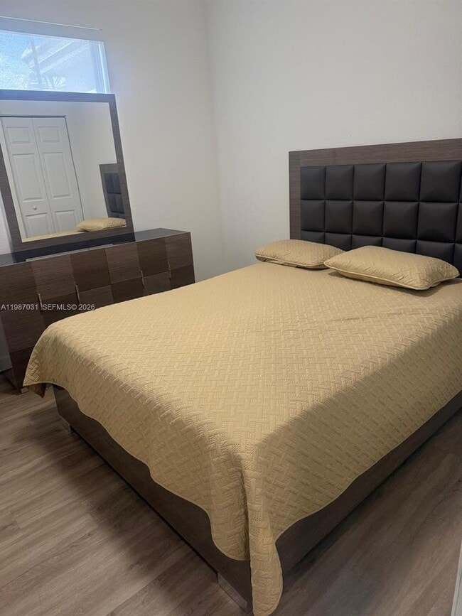 Building Photo - 522 SW 19th Wy