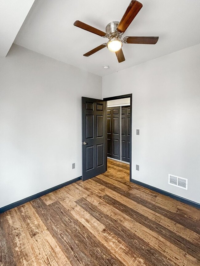 Building Photo - 101 E Lincoln Ave