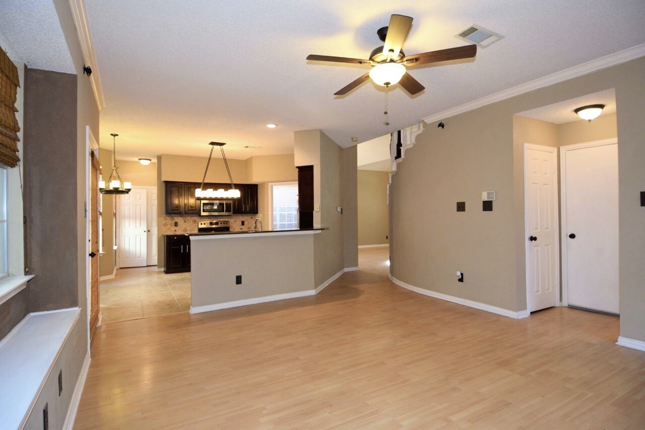 Building Photo - 100 Morning Star Ct