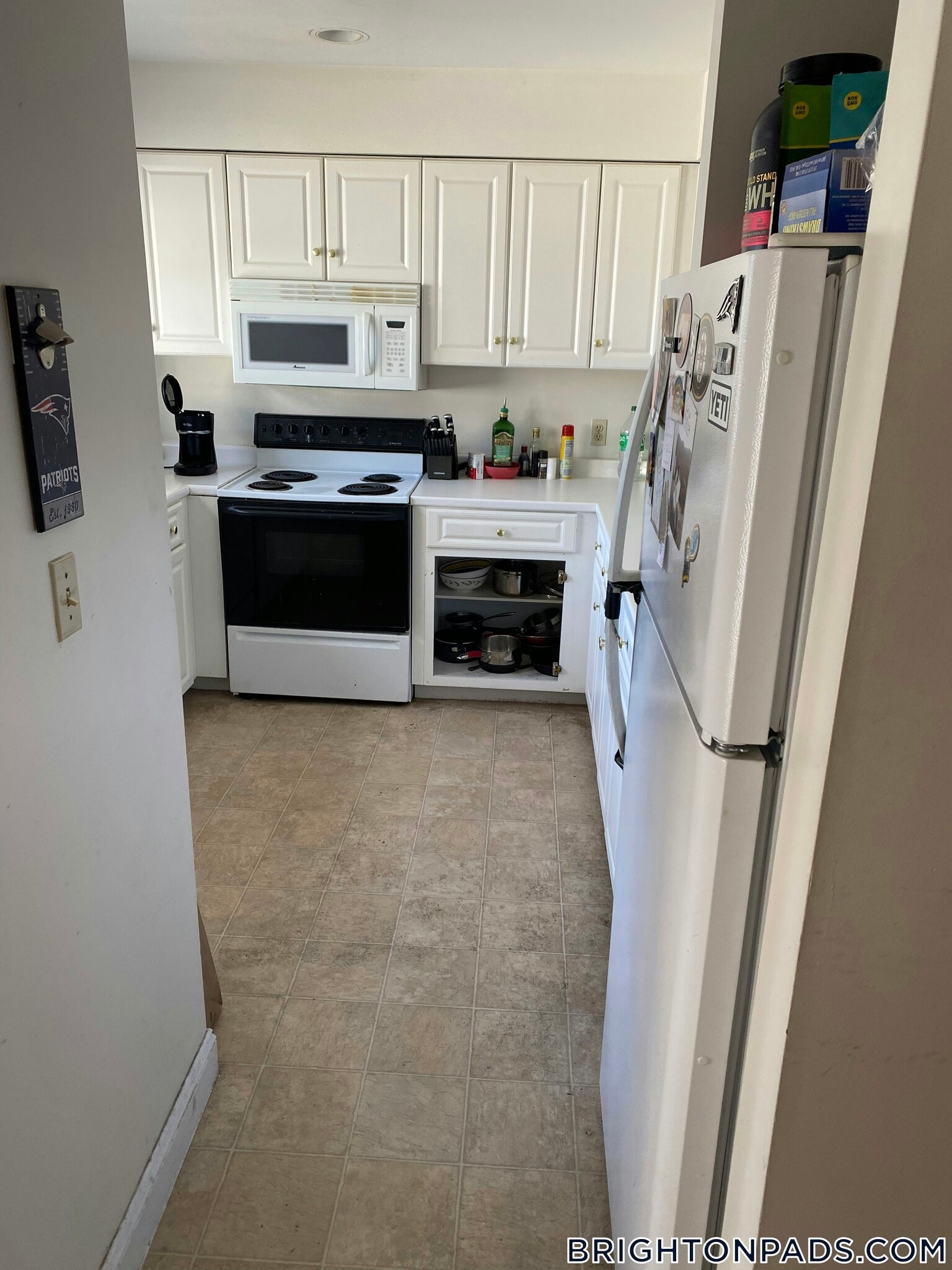 Building Photo - 8-10 Glencoe St.