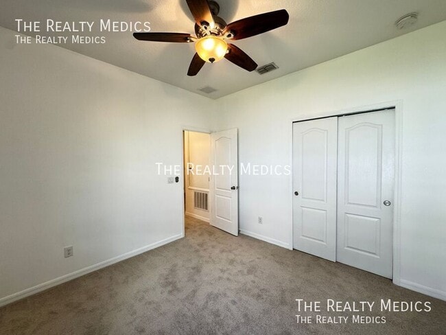 Building Photo - 308 Blue Cypress Dr