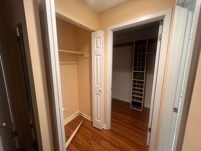 Building Photo - 51 Greenwich Pl