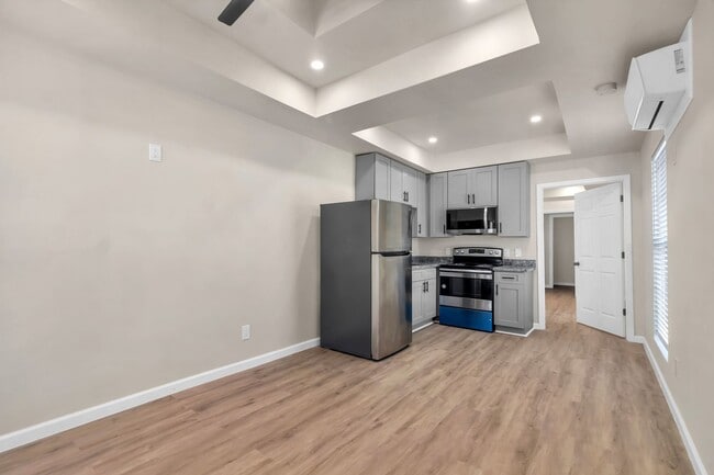 Building Photo - Newly Remodeled Units!