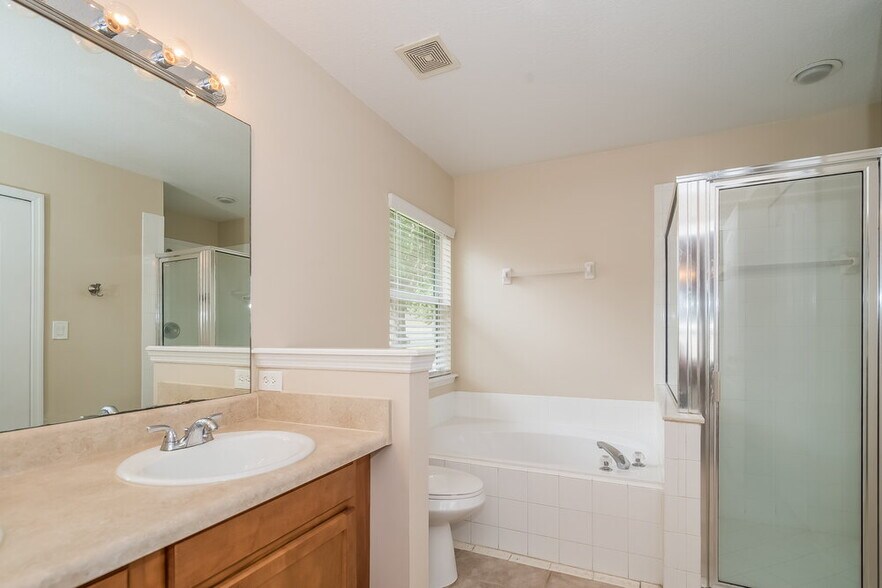 Building Photo - 12306 Bucks Harbor Dr S