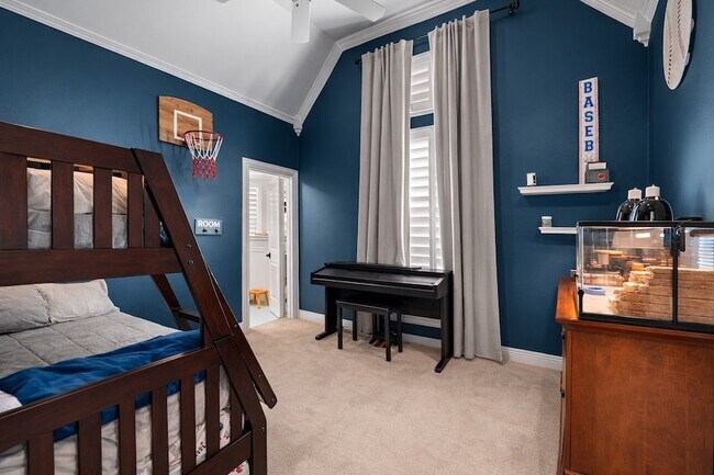 Building Photo - 1621 Hidden Bluff Ct