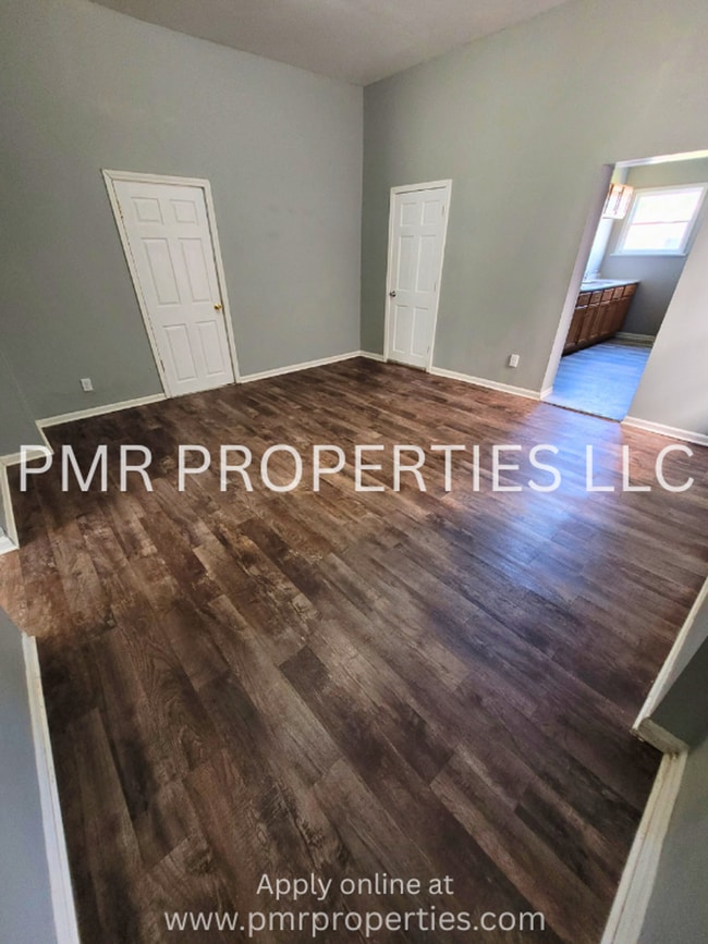 Building Photo - AVAILABLE SOON! 3 Bedrooms/2 Bathroom House