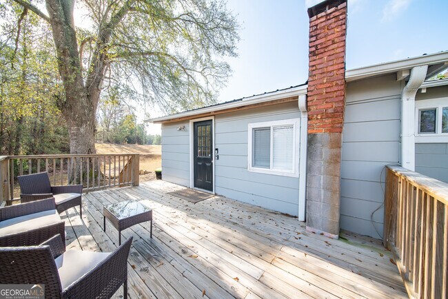 Building Photo - 161 Calhoun Rd