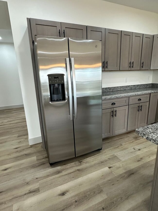 Building Photo - BRAND NEW 4 BED 3 BATH in WAYNESVILLE