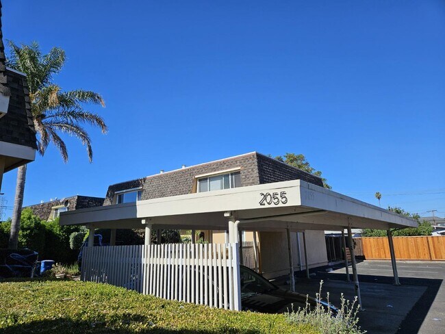 Building Photo - 2055 Aldengate Way