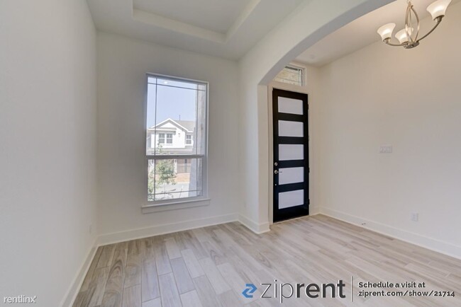 Building Photo - 3 br, 3 bath Condo - 436 Cartwheel Bend, L...