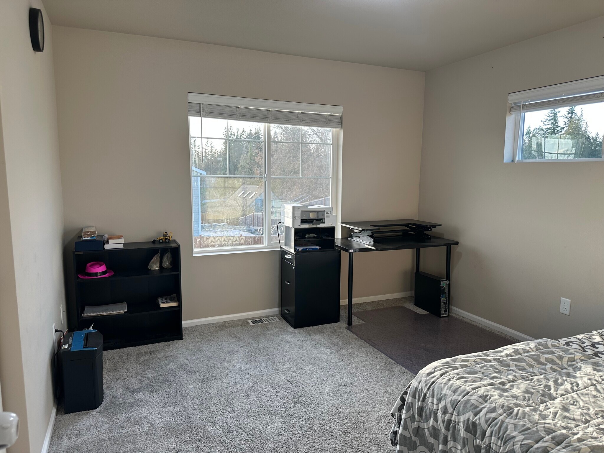 Building Photo - 3909 80th Ave NE