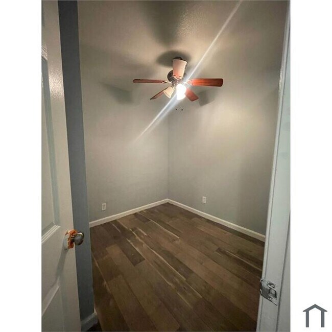 Building Photo - 2139-2145 S Lee Avenue