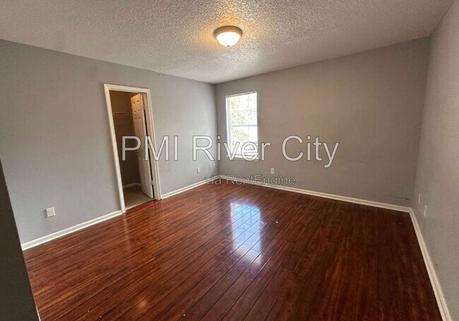 Building Photo - 4750 Playpen Dr