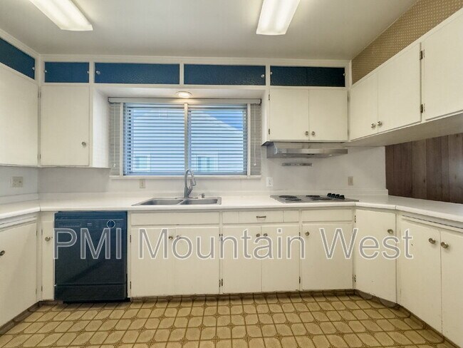 Building Photo - 2141 S 1700 E