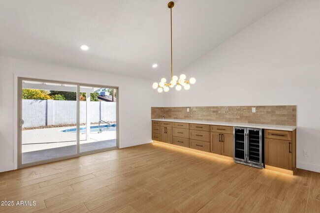 Building Photo - 14421 N 45th St