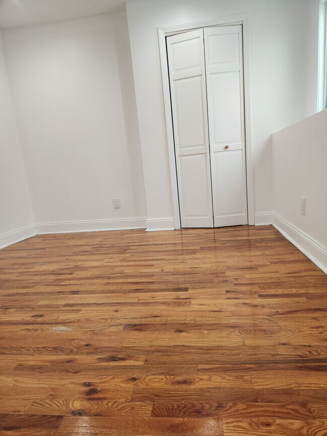 Building Photo - 82 Williams Ave