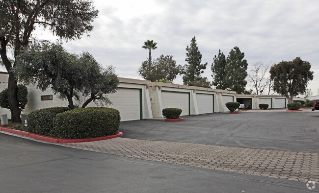 Building Photo - Las Mananitas
