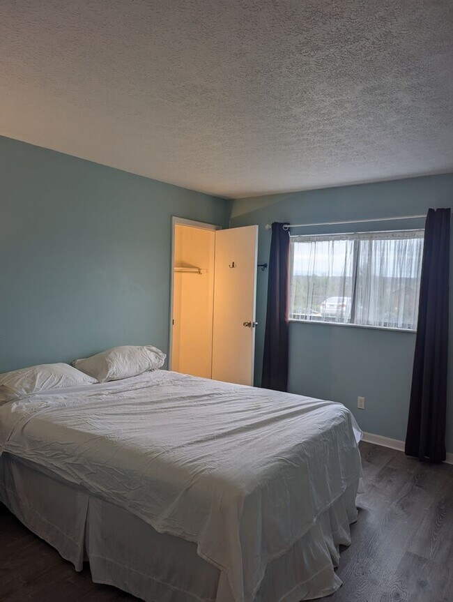 Building Photo - 2BR Condo in West Chester, **Pet Friendly-...