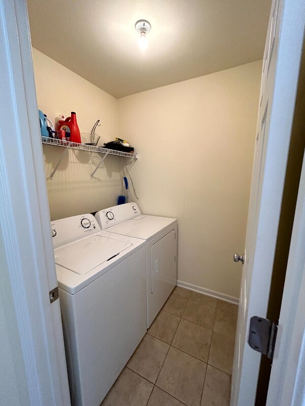 Building Photo - 122 Sonata Cir