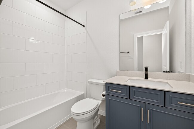 Building Photo - 453 Embden Rim Dr