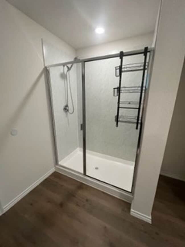 Building Photo - Beautiful 3BR 2BA Home w/ Community Pool/Fishing Ponds/Walking Trail Access + Garage Parking + Qu...