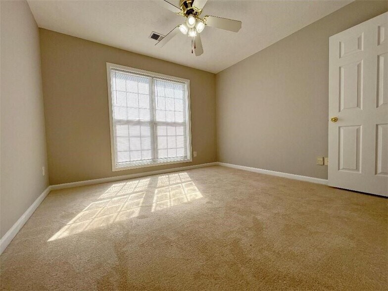 Building Photo - 408 Lee Miller Dr