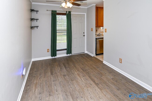 Building Photo - 344 Autumn Ln