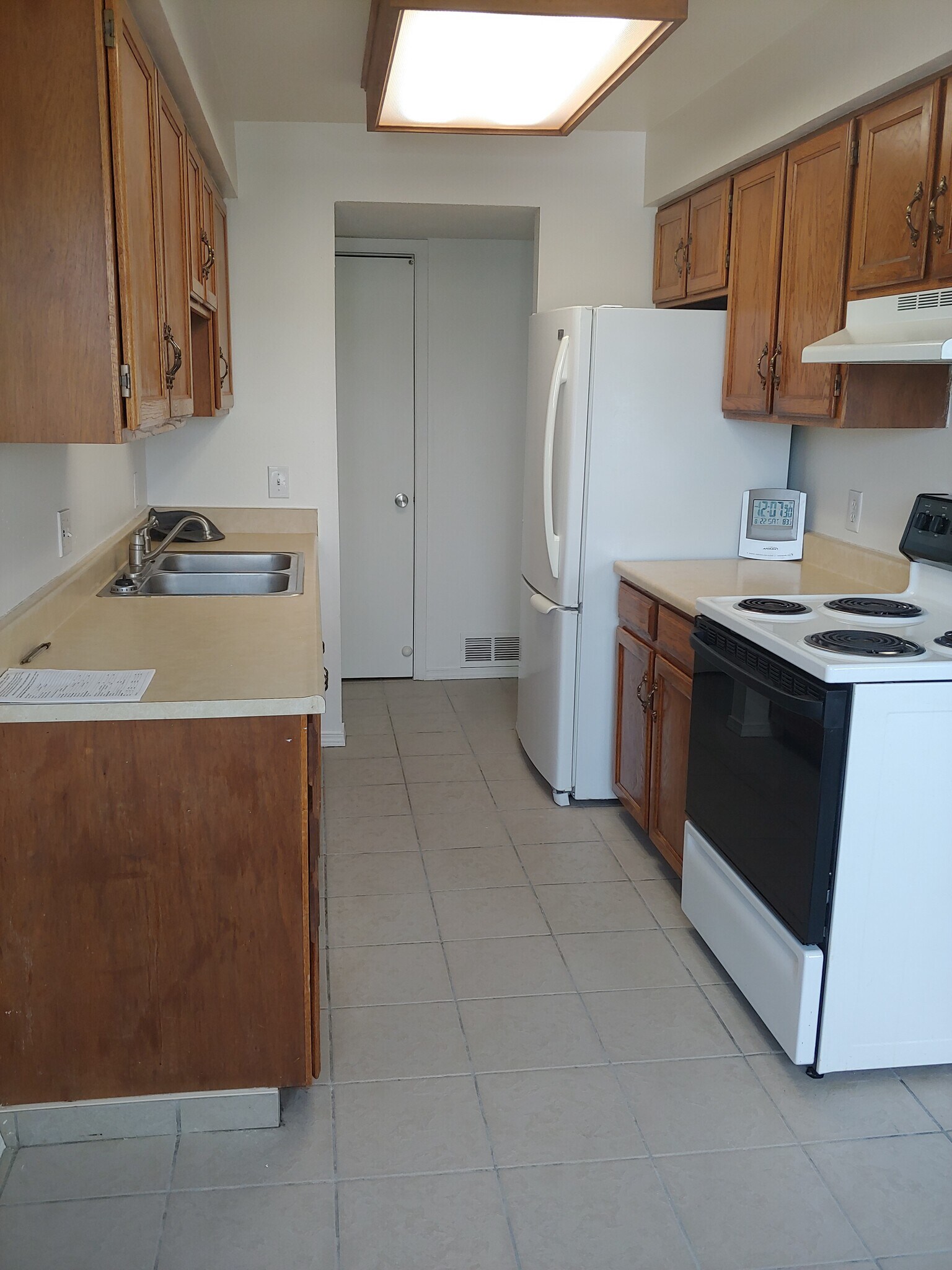Kitchen Looking Towards Laundry Room - 17652 E Loyola Dr