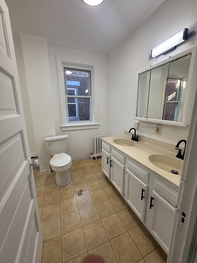 Building Photo - 2120 Susquehanna St